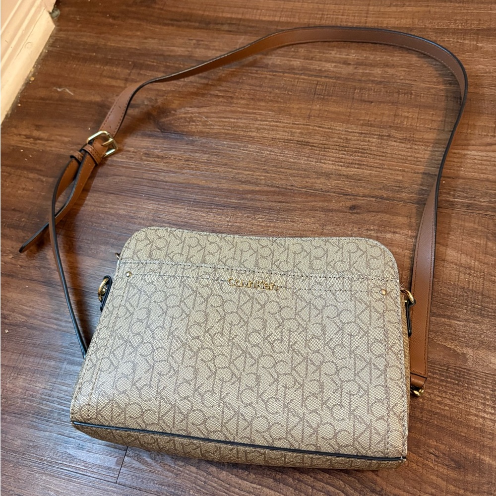 Calvin Klein Beige Monogram Bag crossbody 10x7